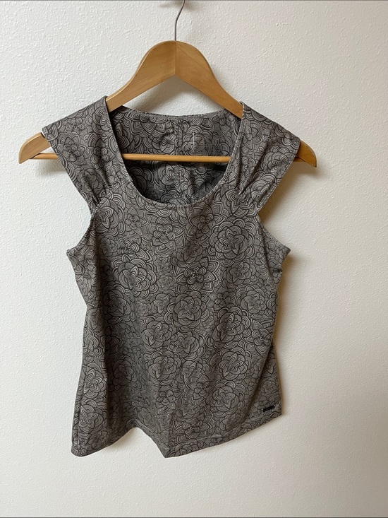 Merrell Tops - Merrell Floral Scoop Neck Tank Top - brown. Women’s size M